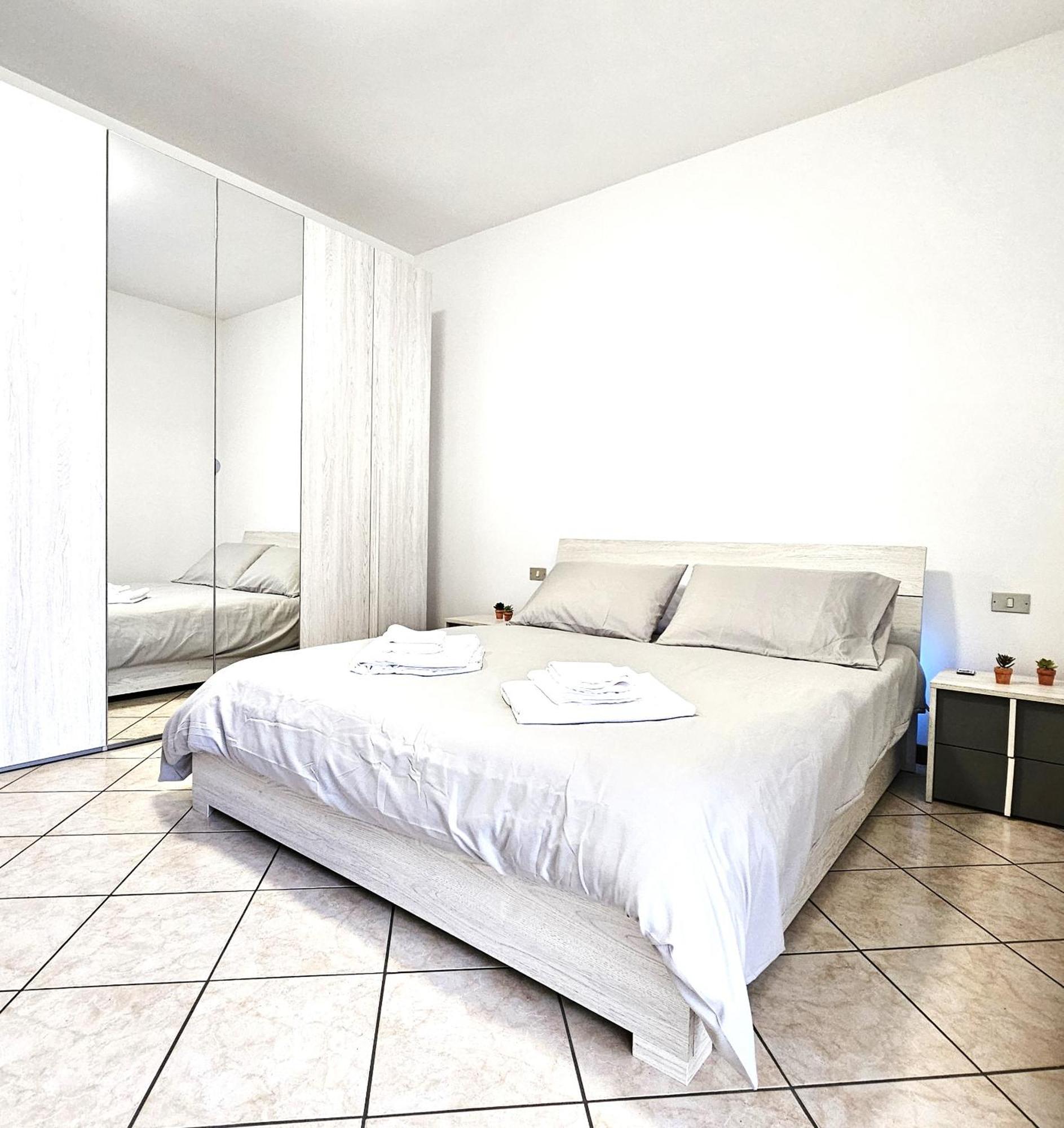 Appartamento Moderno Gallarate Kültér fotó